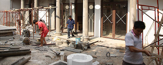 宏利欧式构件雕塑